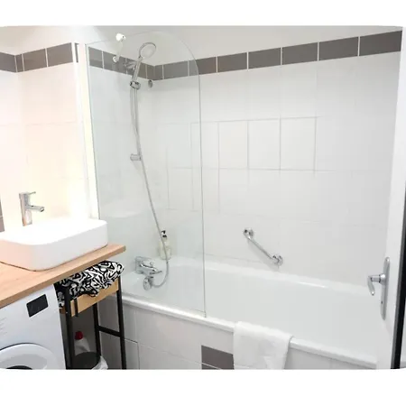 Modern Avec Terrasse Et Parking A 15 Min De Cannes *