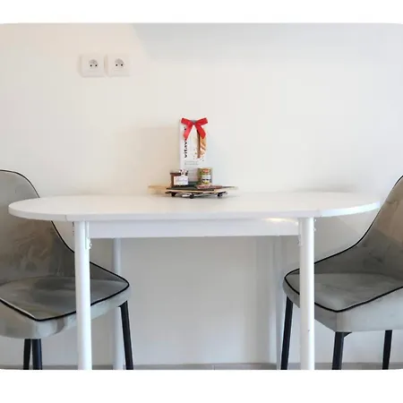 Modern Avec Terrasse Et Parking A 15 Min De Cannes 公寓